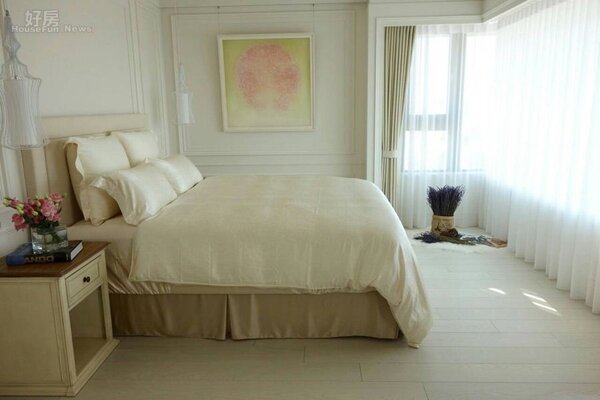 
7.主臥依夏慧麟喜愛的風格來佈置，床墊據說與杜拜飯店是同一款。