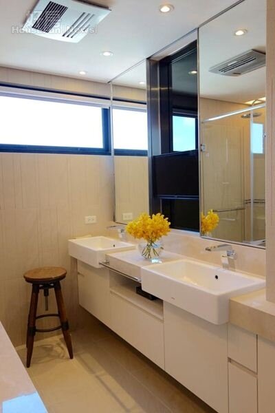 
8.衛浴採用兩個洗手檯，非常寬敞。