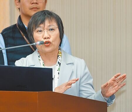 
賴清德總統承諾8年直接興建13萬戶社宅，但內政部日前將目標下修至4萬戶，內政部長劉世芳19日坦言，「數據上確實需要調整」，但不代表會完全歸零。（劉宗龍攝）
