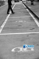 深圳路邊停車費暴漲100%？　其實是假的啦...