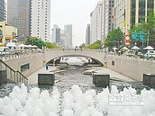 拆路整治　清溪川成首爾驕傲