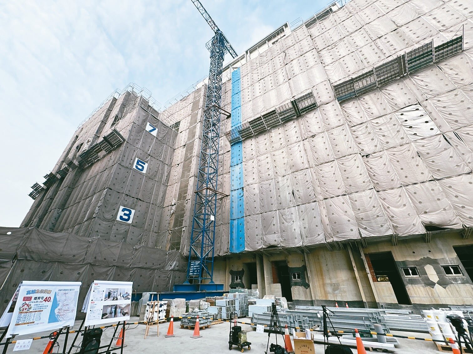 高市大寮社會住宅規畫384戶，預計今年7月完工。記者郭韋綺／攝影 