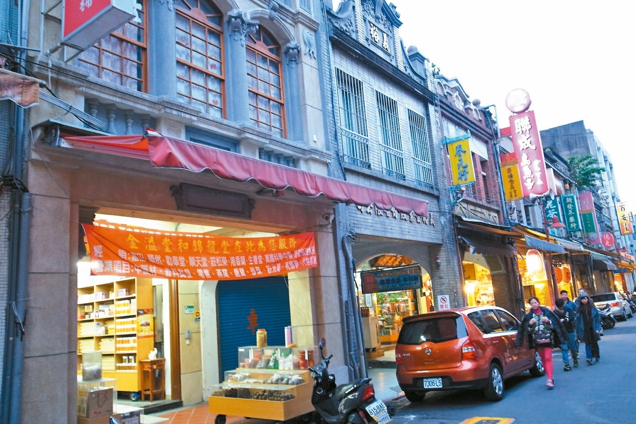 迪化街年貨大街範圍為迪化街一段，北至歸綏街、南至南京西路。 記者黃文鈴／攝影