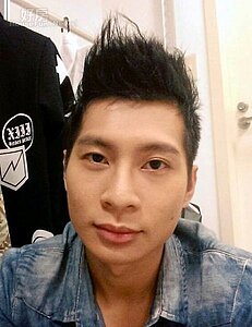 8. 逸祥從《大學生了沒》節目班底出身,在台北租屋多年。