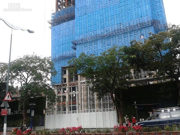 2總基地面積1730坪 的「天鑄」,正在興建樓高38層豪宅。