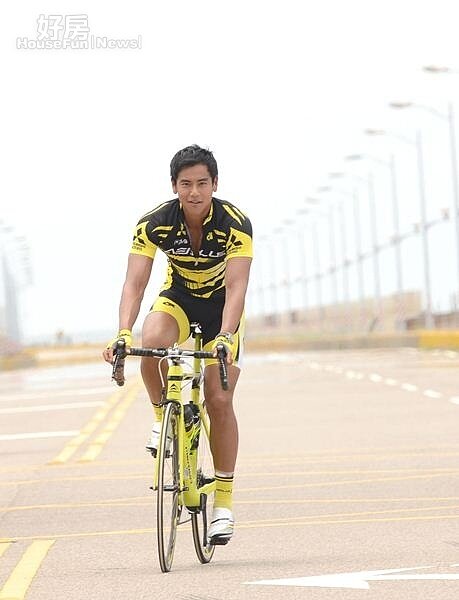 8陽光帥氣的彭于晏目前在華語影視圈炙手可熱。(華映提供)