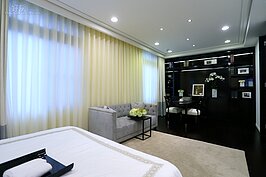 主臥室休憩區的樣子。