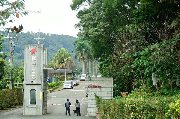 淡水楓丹白露社區建造於1983年，早期是相當知名的花園社區。（好房網記者張聖奕/攝影）