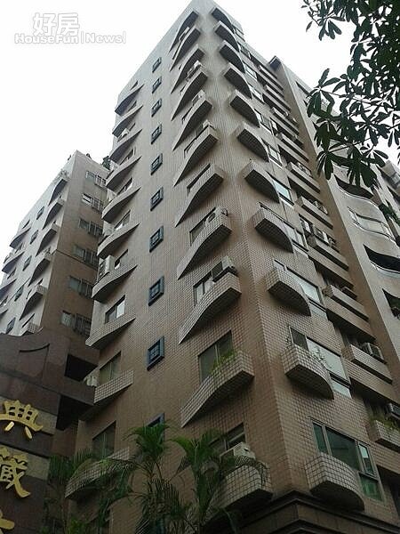 
2儘管屋齡逾20年，外觀依舊完好如新，保養得宜。