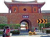 恆春南門豎反光牌　民：古蹟好醜