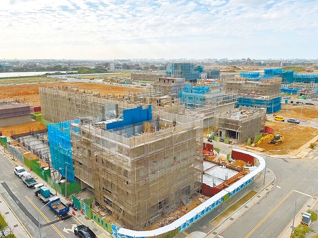 桃園航空城邁入實質開發階段，航空城工程處統計截至1月19日止，安置街廓建照核發數量已達1443件，其中1342件已申報開工。圖／航空城工程處提供