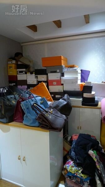 5.用布簾隔出儲藏室,多了可利用的空間。