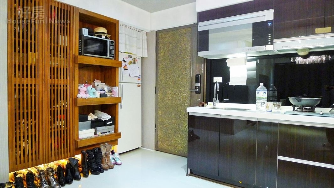 6.客廳入口少了玄關,缺乏隱蔽感。