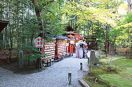 保佑感情、安產的野宮神社。