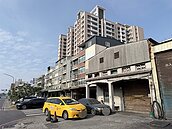 高雄大業北路「徵收超過30年」仍未闢建　違建危樓遍地讓公安危險
