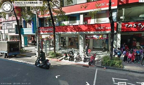 復興南路一段158號是北市排名第一的「違停熱點」（翻攝自Google Map）