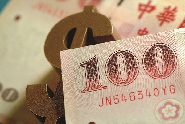 薪資漲幅跟不上物價漲幅,錢被通膨吃光光。(圖/好房資料中心)