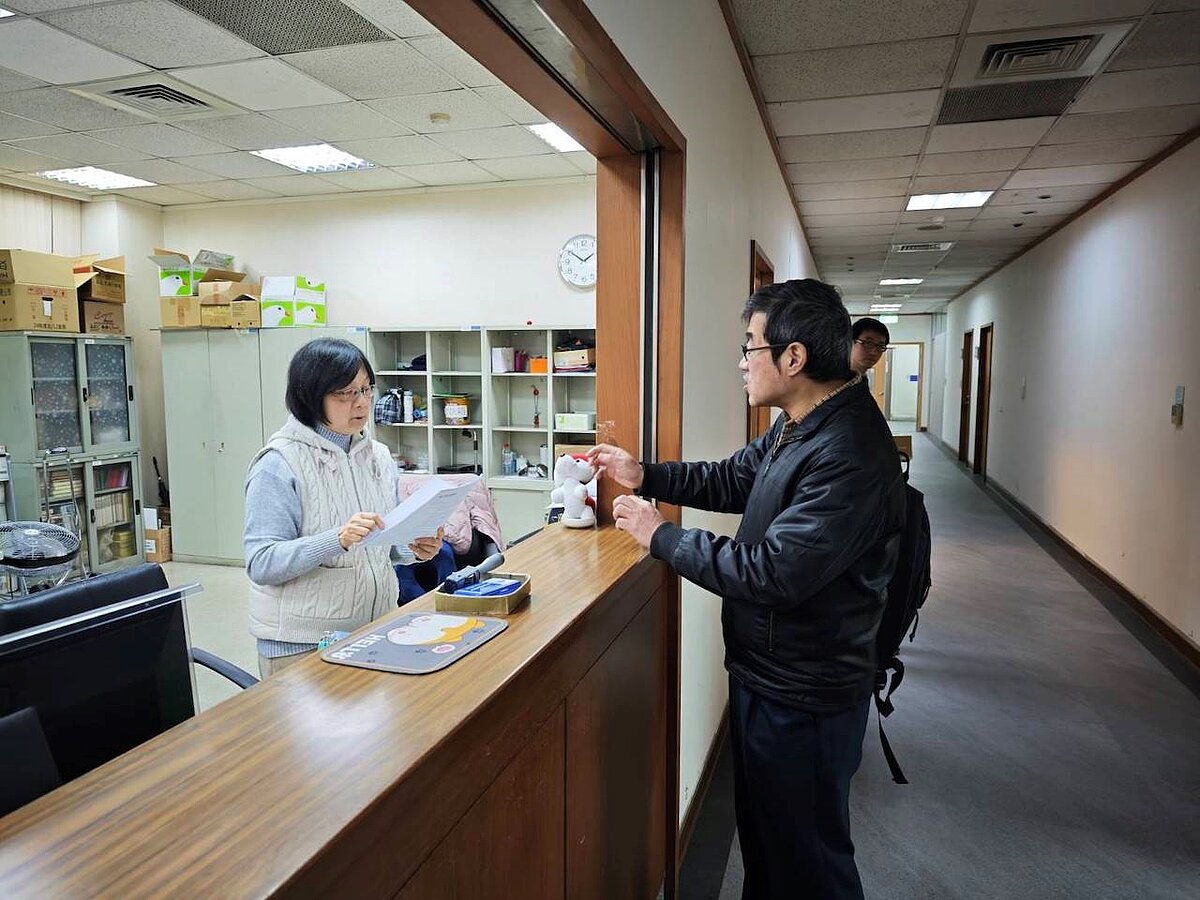 中工股東黃文泰2日向金管會證期局和台灣證券交易所檢舉,請公權力介入調查,維護股東權益與資訊充分且即時揭露的秩序。圖/黃文泰提供