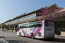 臨濟護國禪寺位於捷運圓山站斜對面，下車之後過個馬路就到。