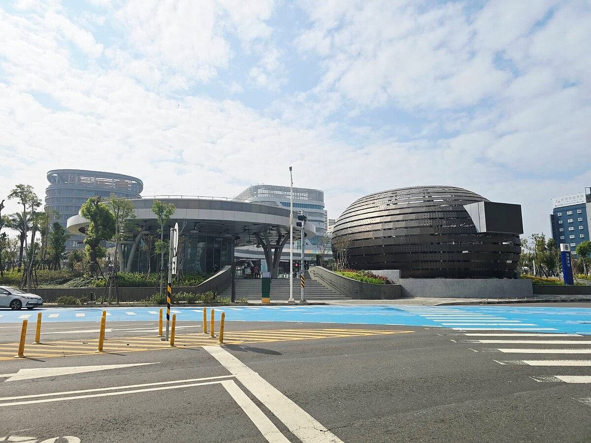 銜接南北高雄的「三民區」，未來將有三鐵共構車站，交通便利性高吸引購屋族前來置產。圖／永慶房產集團提供