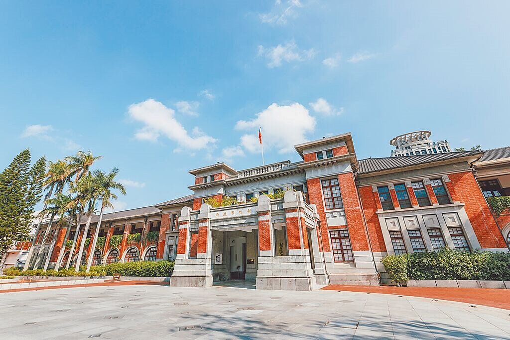 近日傳出有業者於社群平台販售未具空氣汙染防制設備的「小型焚化爐」，新竹市環保局提醒，私設恐觸犯《廢棄物清理法》及《空汙法》相關規定。圖／新竹市府提供