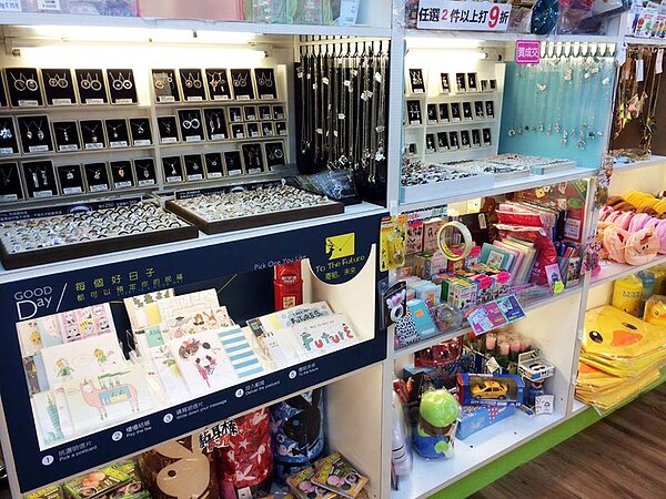 格子商店提供一格格小空間,民眾承租後可放進想賣的商品(翻攝自格子趣臉書)