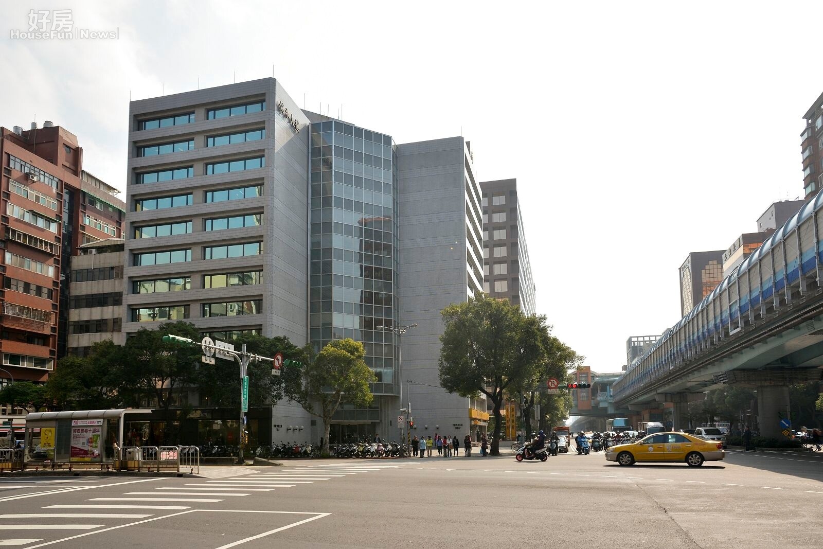 雷格斯行動辦公室於復興北路的協和大樓開設第五間出租商用辦公室。(好房網News記者 陳韋帆/攝影)