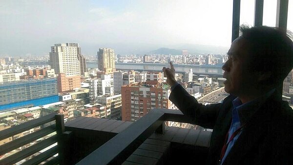 台北橋站將推出327戶只租不售的聯開宅,一戶最低租金只要6800元。(截取自林欽榮臉書)