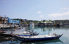 大快朵頤後可以到海邊欣賞海景、吹吹海風。