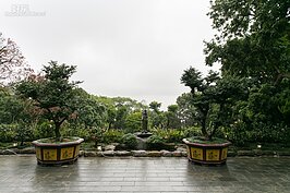 祖師禪林內的所有石雕藝術都是由僧侶們精心規劃，處處都是景。