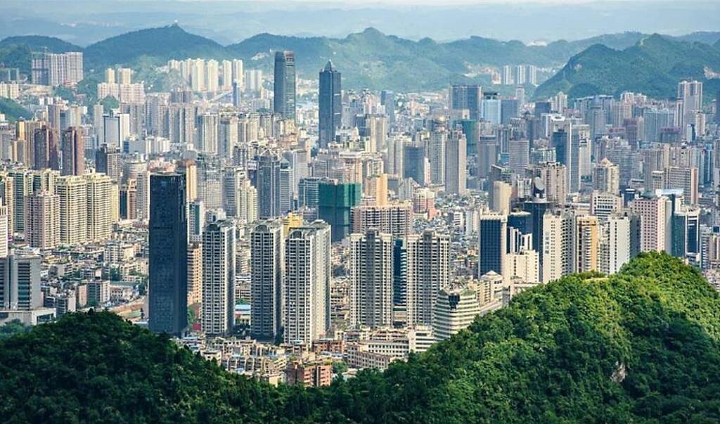 大陸房市仍未脫離寒冬，各家房企業績一片慘澹。圖／新華社
