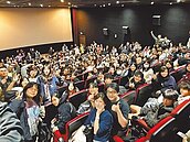 娛樂型態改變　老電影院紛熄燈