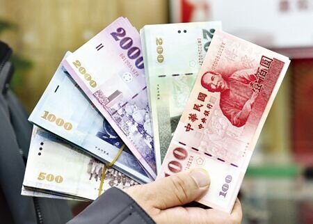 
農曆春節即將到來，因應春節兌換新鈔的需求，包括台灣銀行等全台八家金融機構9日開始連續五個營業日提供民眾兌換新鈔服務。圖∕顏謙隆
