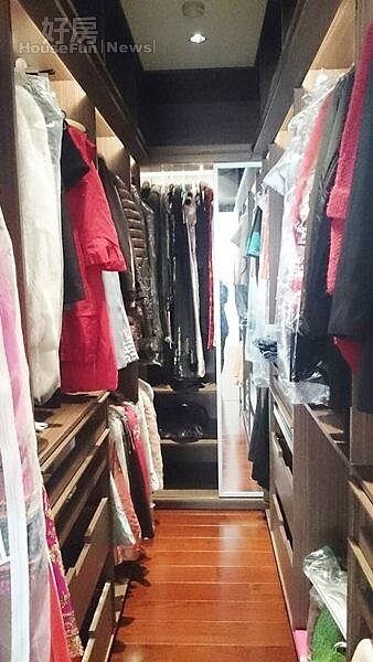 5.沈昀葶私人的更衣間。