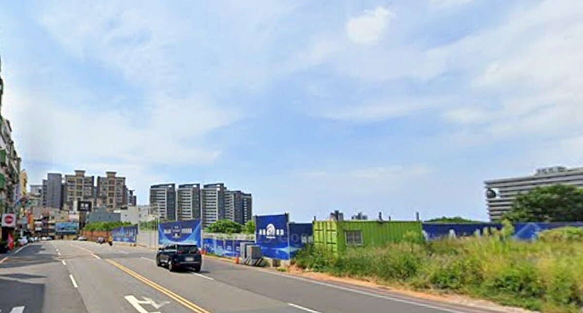 房價難降，中小坪數2房又規劃2衛浴的產品最熱賣，而達麗在新竹東區台肥段的新案受很受關注，尚未公開就已有一堆人來詢問。圖／google map