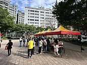 前港里新春揮毫