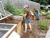 公共空間　開放拈花惹草