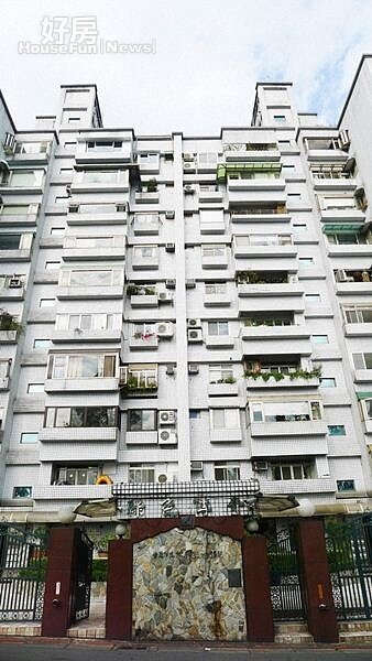 1.「綠色傳奇」是木柵知名的老社區。