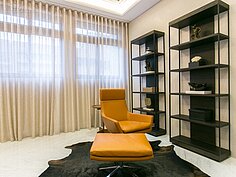 居住人口不多的情況下，書房可維持原設計，若人口多，則可改為臥房，或者是與主臥房打通，讓主臥房更寬廣。