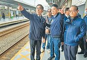 台鐵中壢臨時站　增入口疏解人流