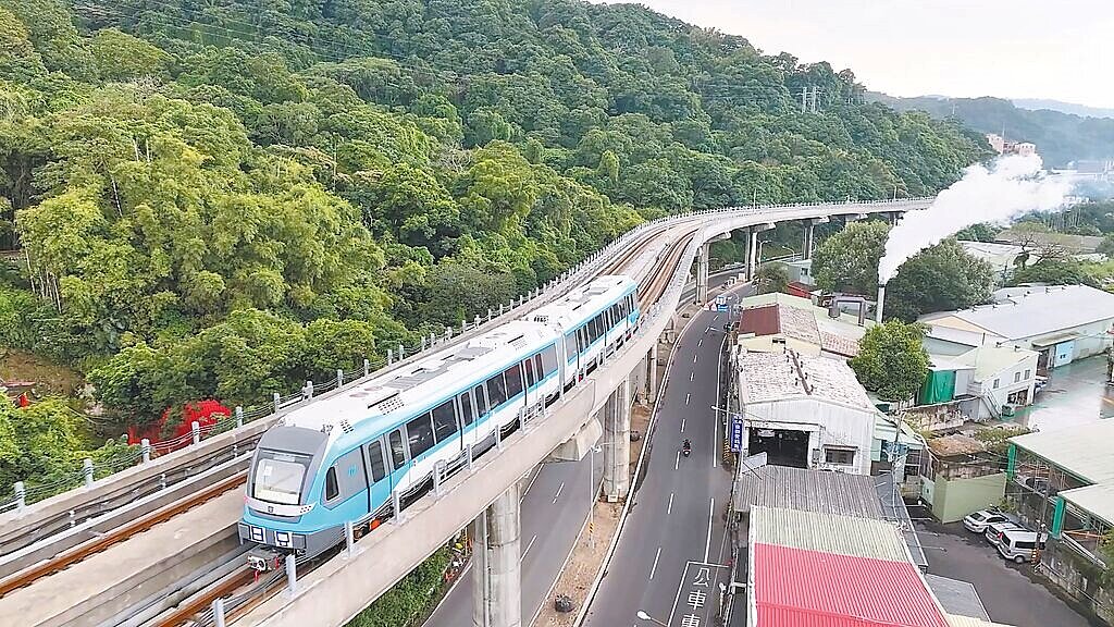 捷運三鶯線全數列車民國114年8月運抵機廠後,年底進入穩定性測試,預計115年完工通車。圖/新北捷運局提供