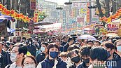 恐怖！鹿港小鎮大人潮　春節連假擠爆老街周遭道路