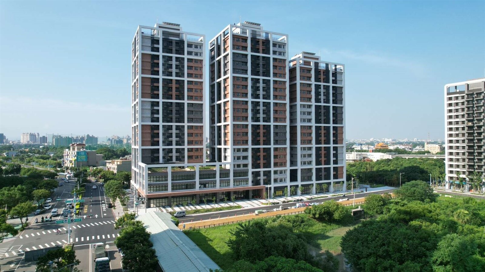 桃市社宅公共空間也廣邀市府各局處合作,導入全齡友善的照護空間。圖:住都處提供