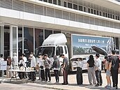 儒考棚辦特賣　中市府稱短期個案