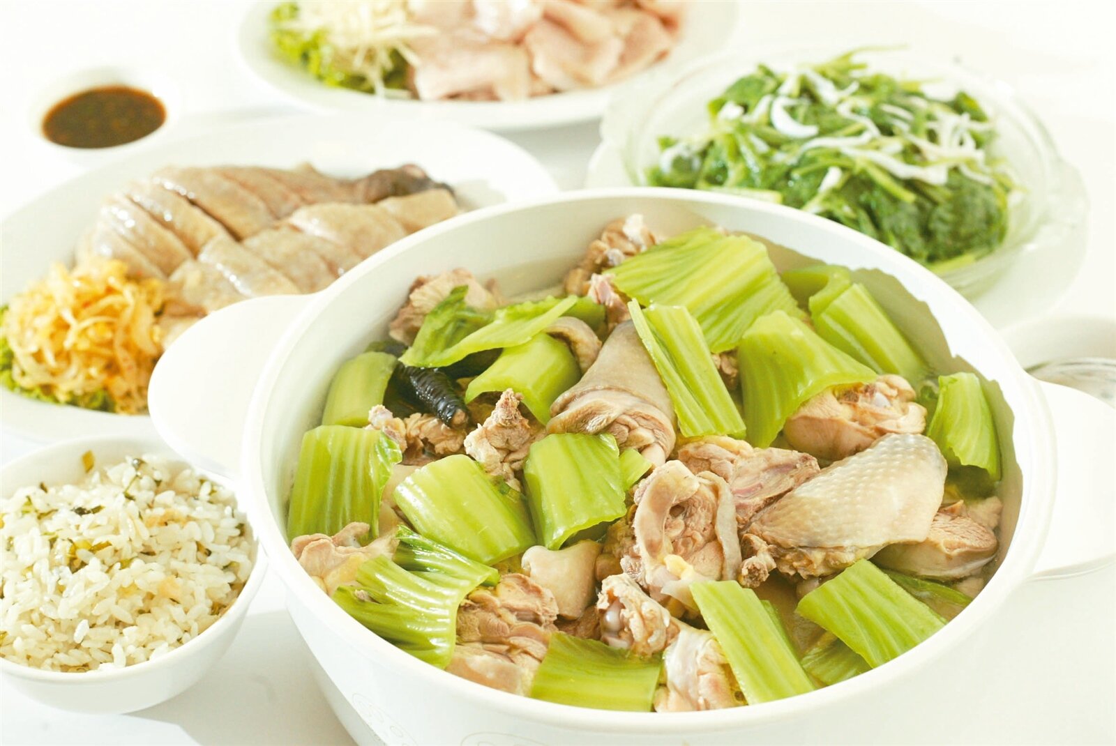 芥菜非常適合搭配多油的肉類燉煮，帶出回甘鮮甜的口感。本報資料照片 