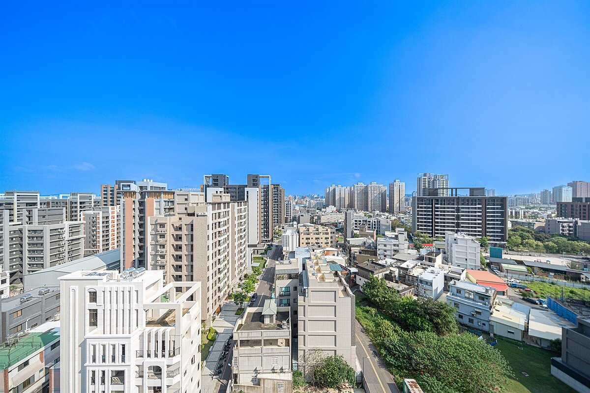 永慶房產集團統計2025年全台預售屋交易量從12.2萬件大幅下滑至3.6萬件，年減幅高達70.3%，量縮明顯。房市示意圖／永慶房產提供