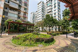 國宅內綠地處處。