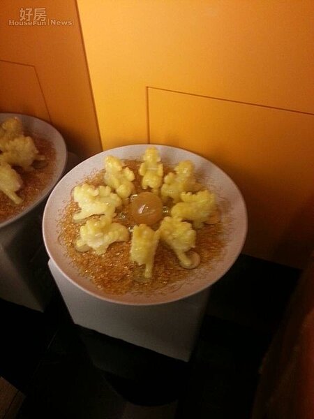 3.家中的財位放了4對貔貅,可咬進四面八方的錢財。