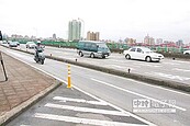 福和橋車禍多 民代促拆水泥分隔島