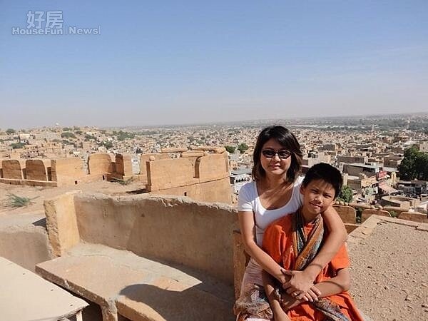 1.陳安儀熱愛旅遊，也為了子女移居宜蘭。